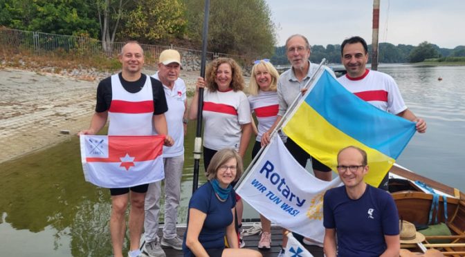 Rudern für die Ukraine – die Venø Rotary Spendentour macht halt in Speyer
